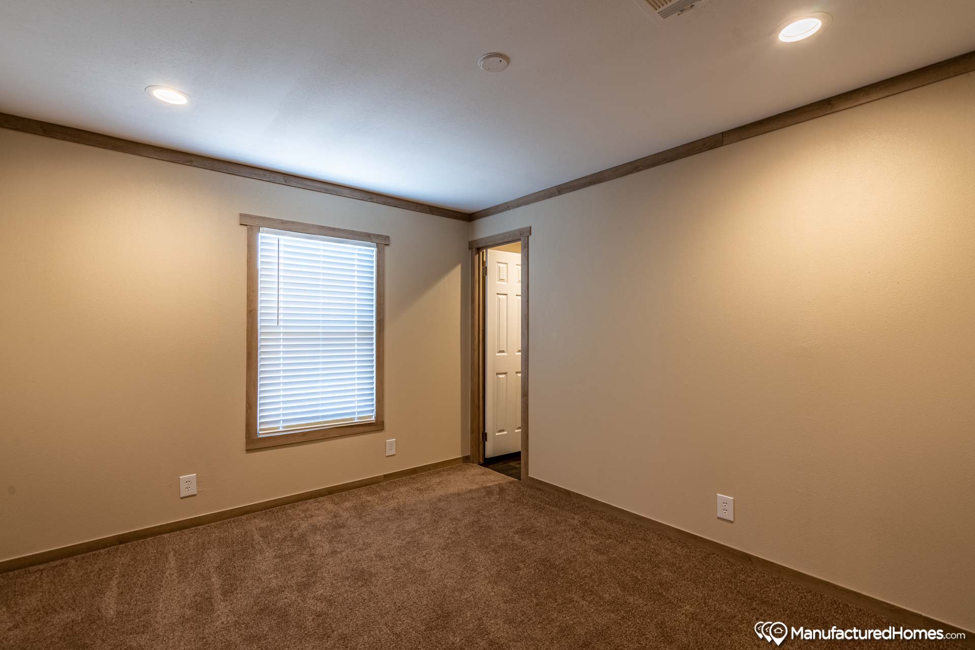 Multi Section Maribel 9756 by Oak Creek Homes